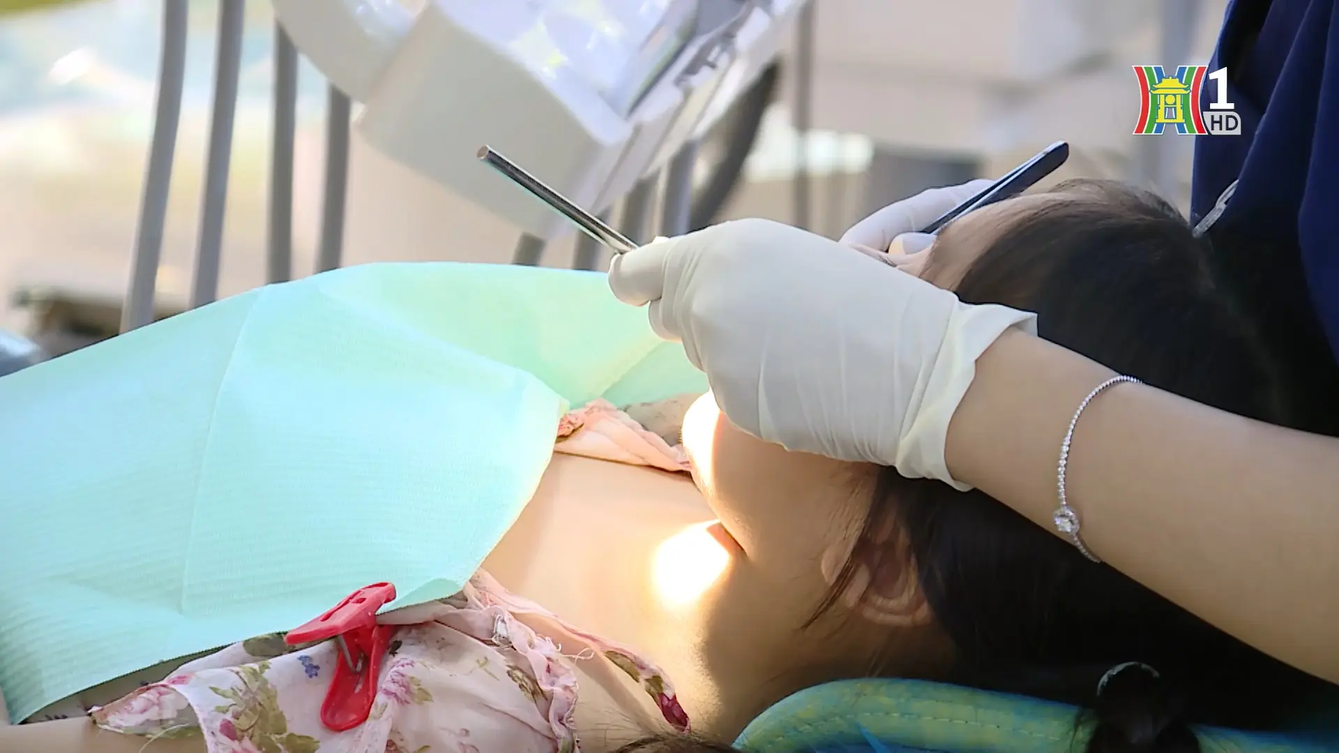 Chăm sóc sức khỏe răng miệng giúp trẻ phát triển toàn diện | Vì chất lượng dân số Thủ đô | 28/10/2025